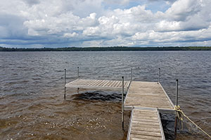 Access to ouor quay (dock) on Lac Nominingue